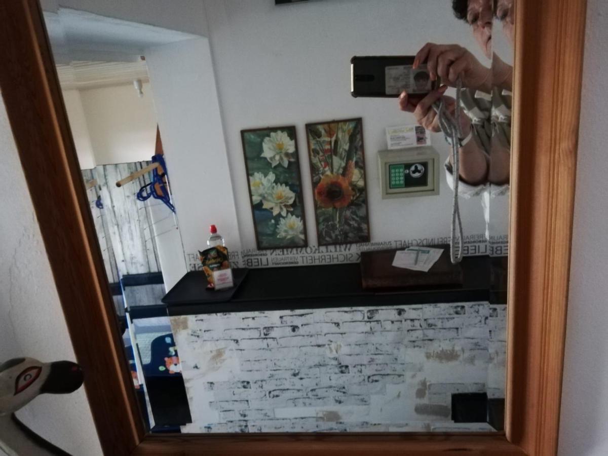 וורמס Ferienwohnung Holl מראה חיצוני תמונה